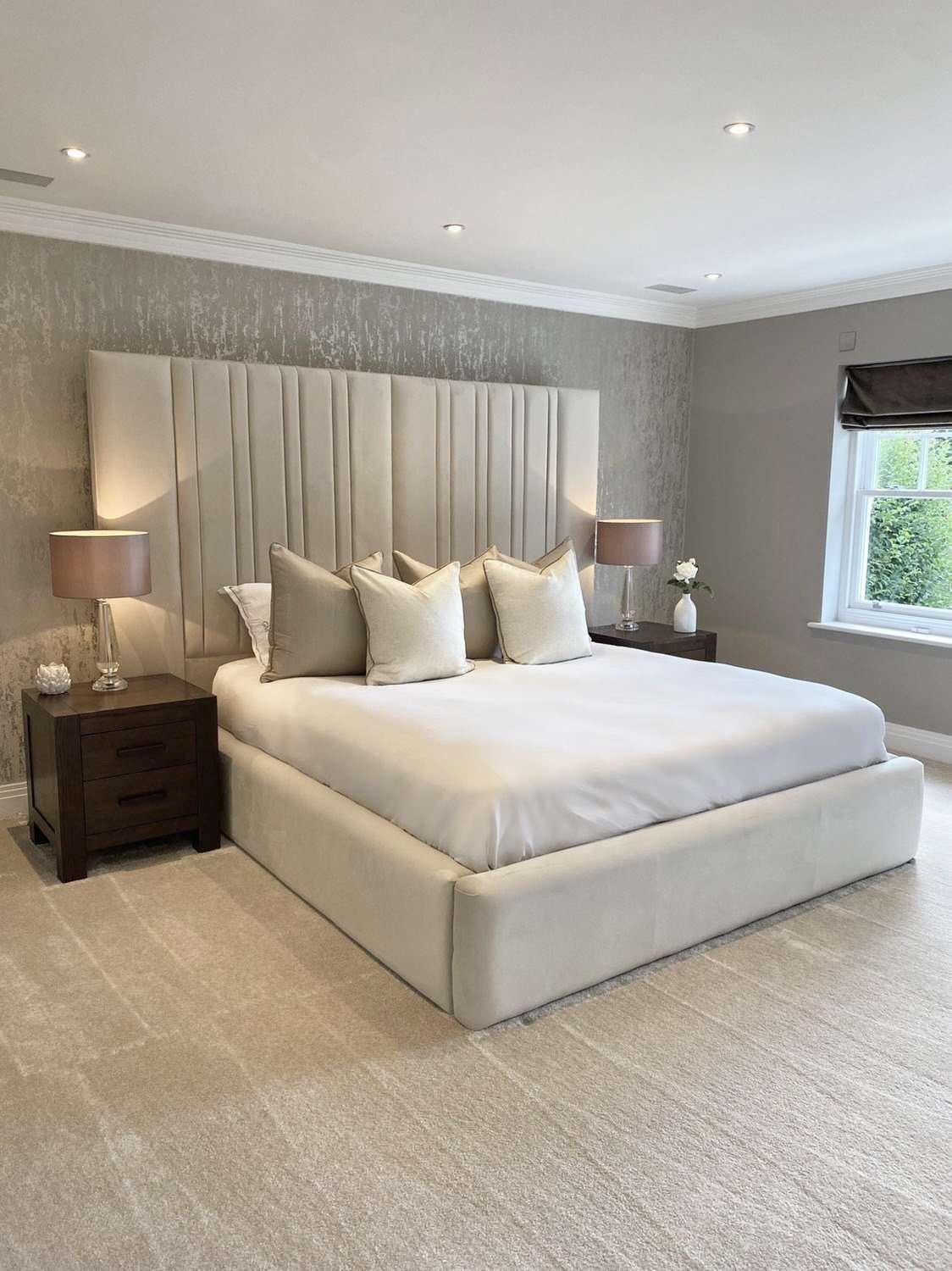 Château Wide Panelled Bedframe