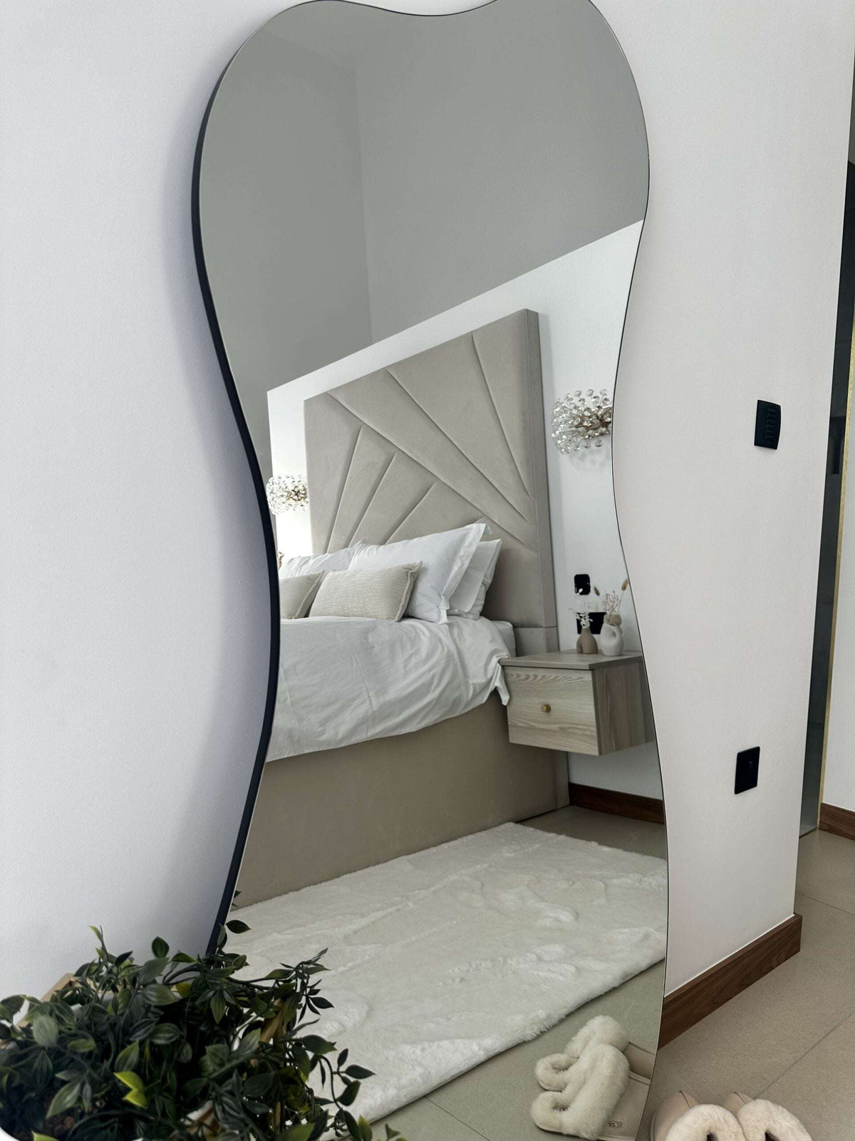 Monarch Upholstered Bedframe