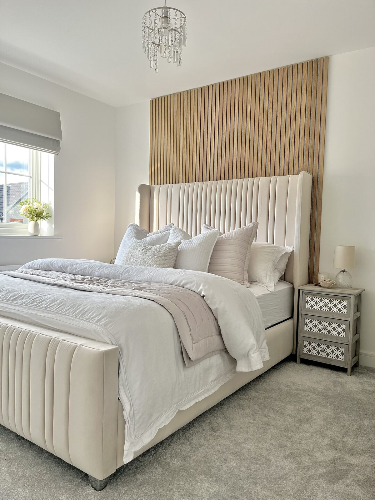 Mayfair Winged Bed